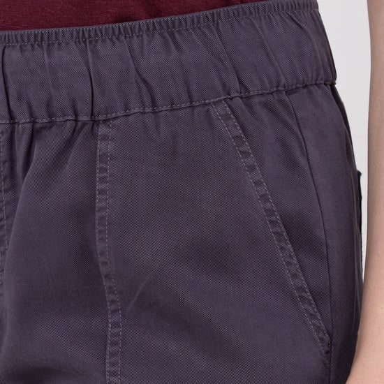 W-TCW1285-INSTOW-Short-aus-Lyocell-Bio-Baumwoll-Kleidung-ALDANIA-Periscope-Grey-Vorne2