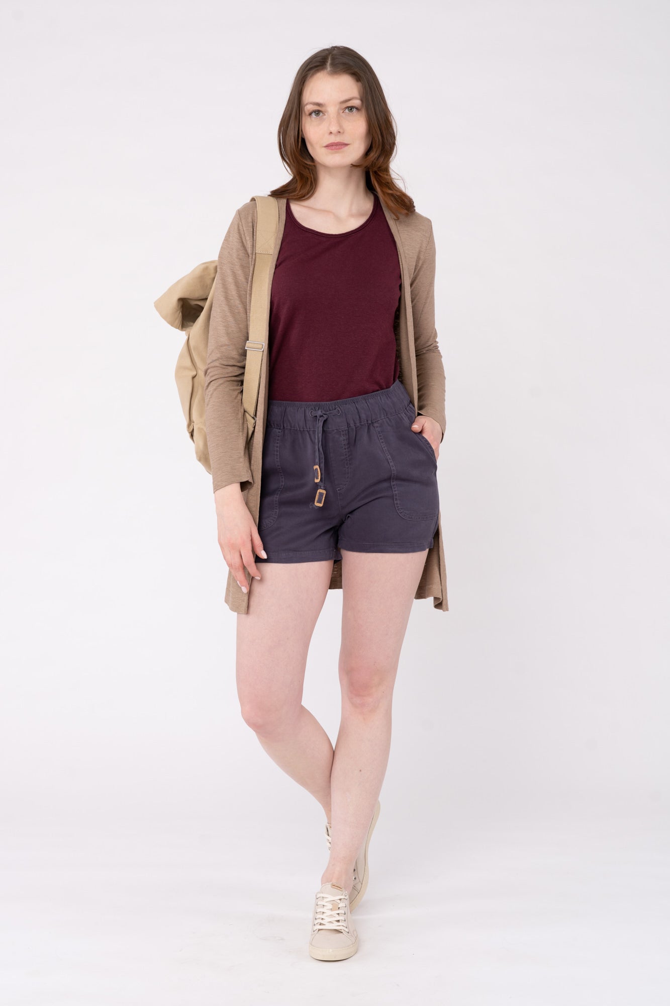 W-TCW1285-INSTOW-Short-aus-Lyocell-Bio-Baumwoll-Kleidung-ALDANIA-Periscope-Grey-Vorne3