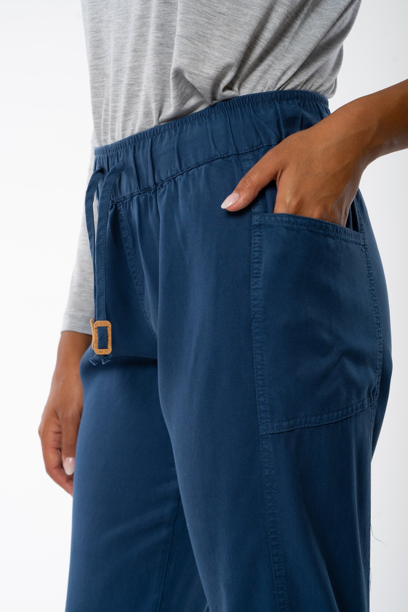 W-TCW1551-Colwood-Jogger-Moonlight-seite
