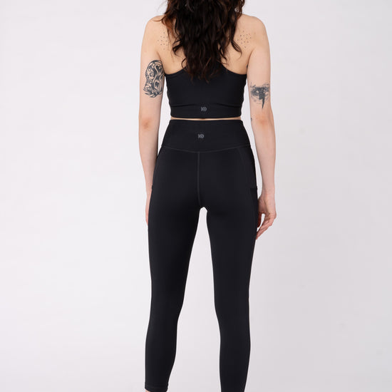 W-TCW3199-INMOTION-78-Leggings-aus-Recyceltem-Polyester-Fair-Hergestellte-Kleidung-LABINIA-Meteorite-Black-Vorne1
