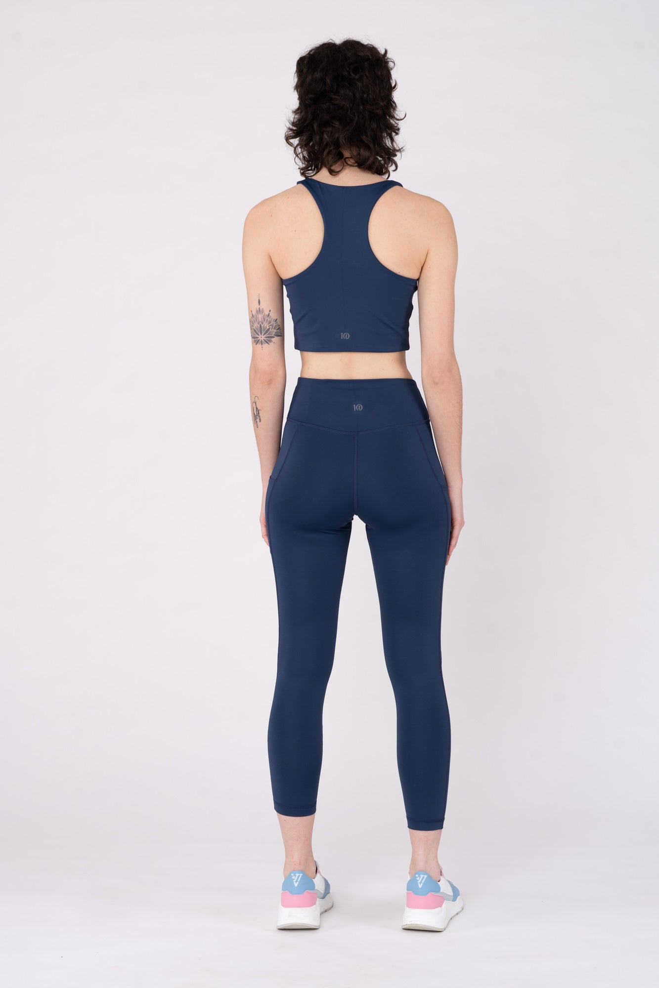 W-TCW3199-INMOTION-78-Leggings-aus-Recyceltem-Polyester-Fair-Hergestellte-Kleidung-LABINIA-Moonlit-Ocean-Vorne1