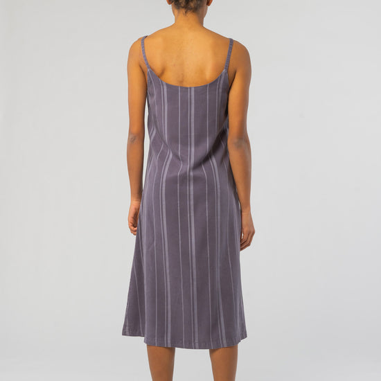 W-TCW3379-Maxi-Dress-aus-TENCEL-Fair-Trade-Sweatshirt-Frauen-VIKA-Periscope-Grey-Breeze-Stripe-Vorne4