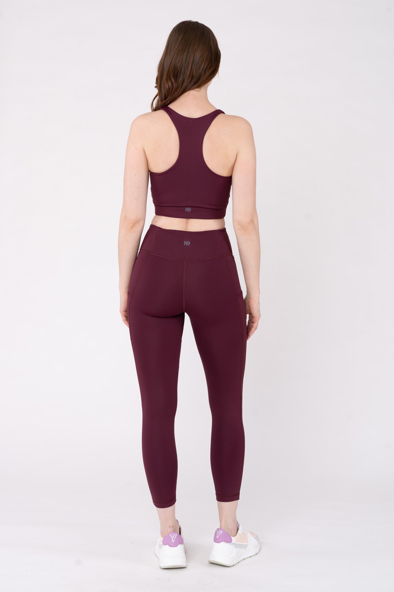 W-TCW3888-INMOTION-Top-aus-Recyceltem-Polyester-Fashion-Klamotten-GEGENLA-Fig-Vorne1
