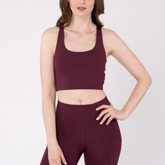 W-TCW3888-INMOTION-Top-aus-Recyceltem-Polyester-Fashion-Klamotten-GEGENLA-Fig-Vorne2