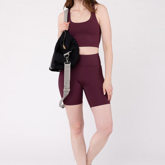 W-TCW3888-INMOTION-Top-aus-Recyceltem-Polyester-Fashion-Klamotten-GEGENLA-Fig-Vorne3