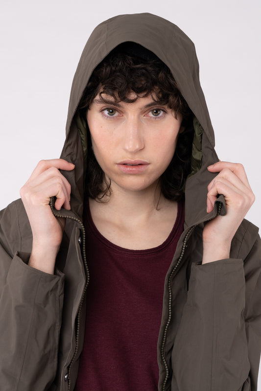 ZOMBO Regenjacke für Damen aus Recyceltem Polyester in Green, Vorderansicht