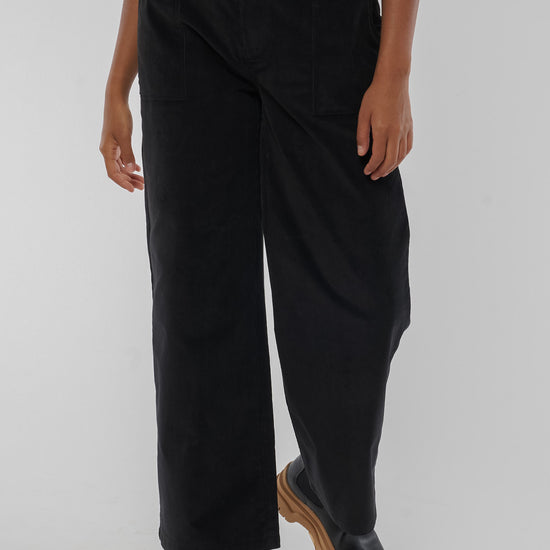 W-W221-12-H11-GLORIOSA-Hose-aus-Bio-Baumwolle-Fair-Trade-Bio-Kleidung-Frauen-KEWANI-Black-Vorne3