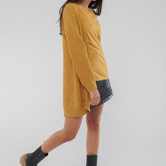 W-W221-K10-B02-DAISY-Knit-Cardigan-aus-Bio-Baumwolle-Produktion-Faire-Mode-Frauen-TARBIZ-GoldenYellow-Vorn3
