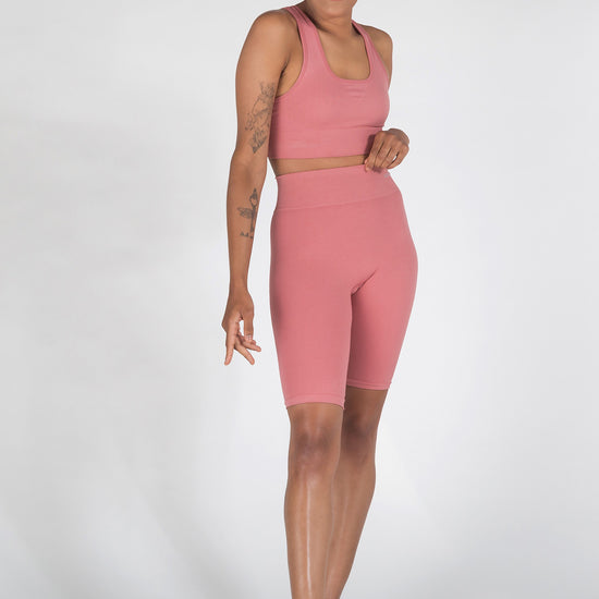 W-WB12-Active-Sport-Shorts-aus-Recyceltem-Polyester-Mode-Kleidung-FERENSO-Dusty-Rose-Vorne