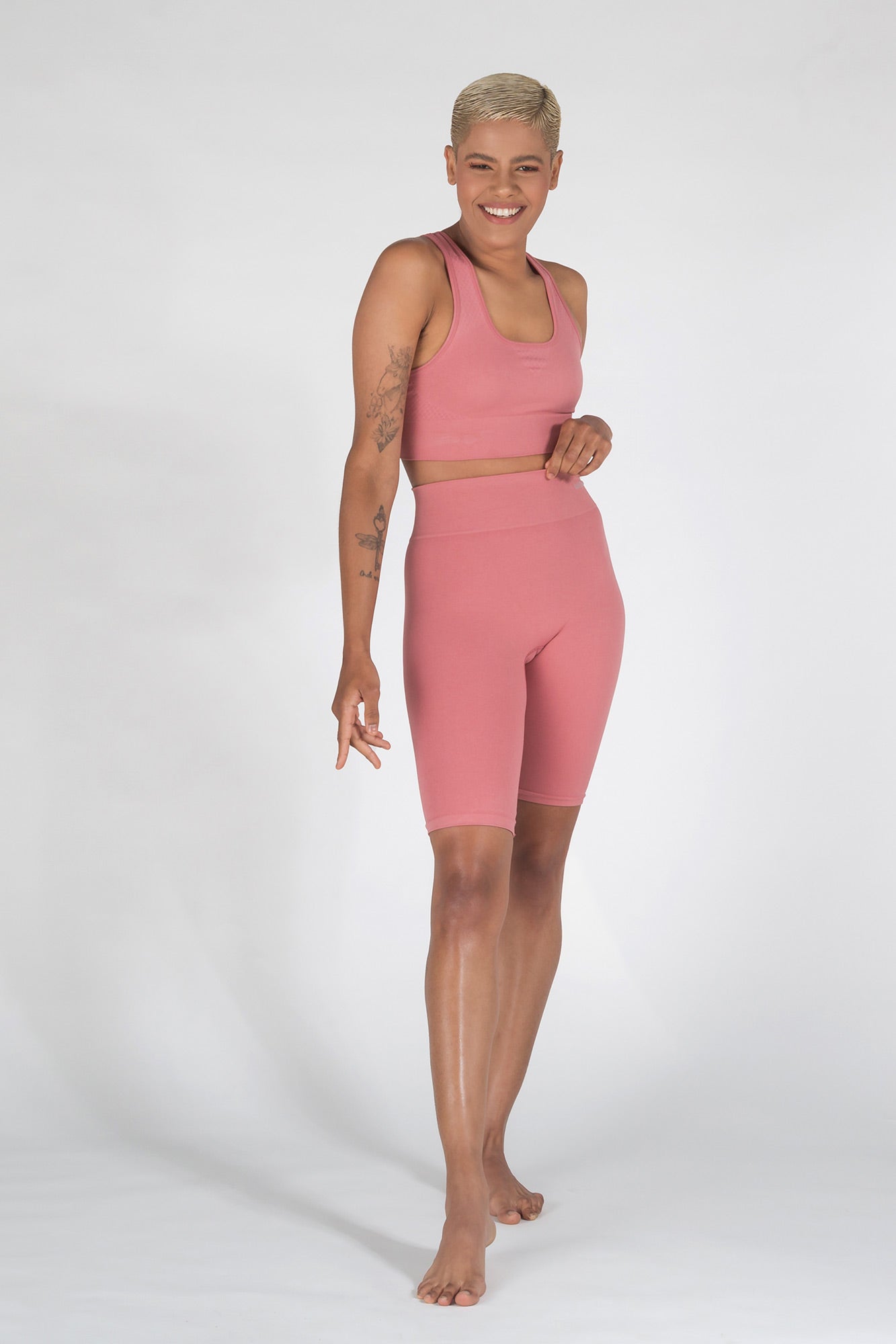W-WB12-Active-Sport-Shorts-aus-Recyceltem-Polyester-Mode-Kleidung-FERENSO-Dusty-Rose-Vorne