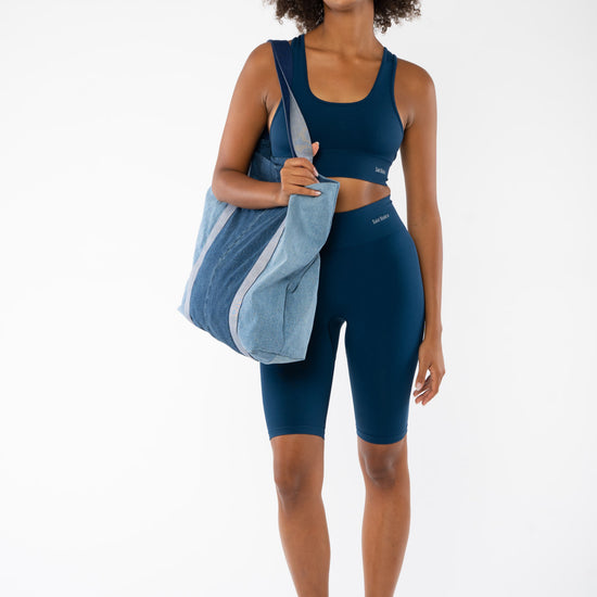 W-WT15-Active-Short-Sport-Top-aus-Recyceltem-Polyester-Fair-Trade-Kleidung-Online-Shop-SURENG-Sargasso-Sea-Style