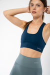 W-WT15-Active-Short-Sport-Top-aus-Recyceltem-Polyester-Fair-Trade-Kleidung-Online-Shop-SURENG-Sargasso-Sea-Vorne4