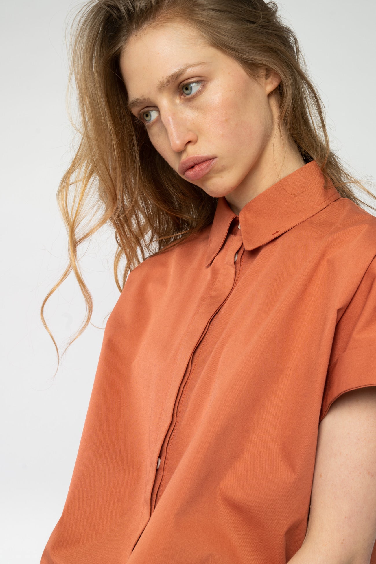 W-mw-121-400-NILAY-Bluse-aus-Bio-Baumwolle-Faire-Kleidung-Online-Frauen-BARILEA-Coral-Detail