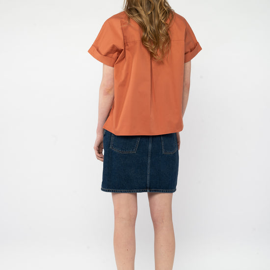 W-mw-121-400-NILAY-Bluse-aus-Bio-Baumwolle-Faire-Kleidung-Online-Frauen-BARILEA-Coral-Hinten