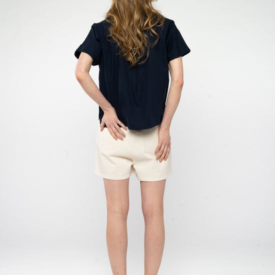 W-mw-121-400-NILAY-Bluse-aus-Bio-Baumwolle-Faire-Kleidung-Online-Frauen-BARILEA-Navy-Hinten