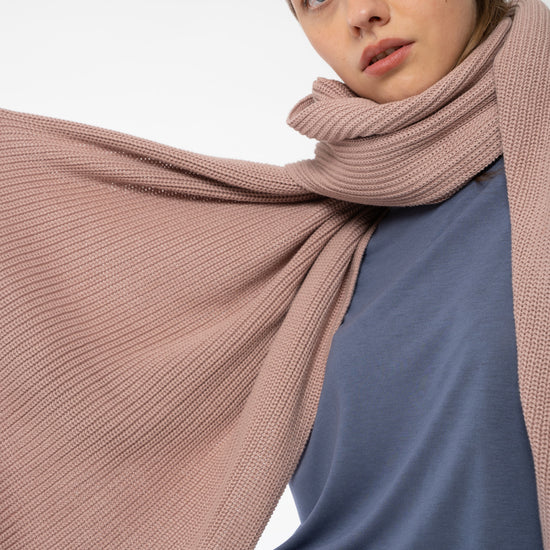 W-mw-590-300-MEENA-Stirnband-aus-Bio-Baumwolle-Oekomode-XUMEG-Hazel-Vorne3