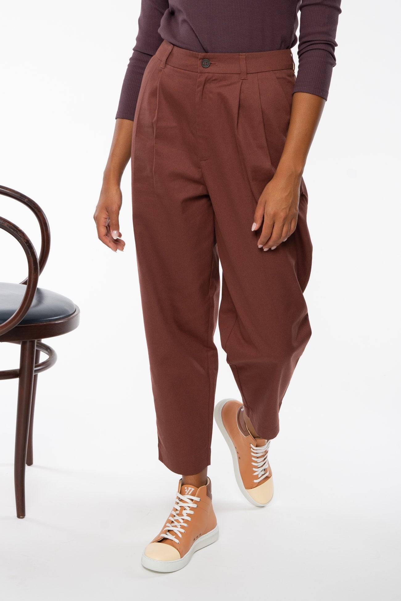 W-mw-neha-ma-NEHA-Hosen-aus-Bio-Baumwolle-Online-Shop-Mode-BIAFA-Mahogany-Vorne