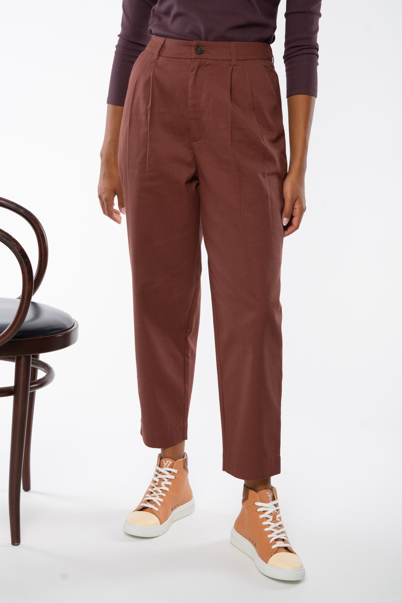 W-mw-neha-ma-NEHA-Hosen-aus-Bio-Baumwolle-Online-Shop-Mode-BIAFA-Mahogany-Vorne2
