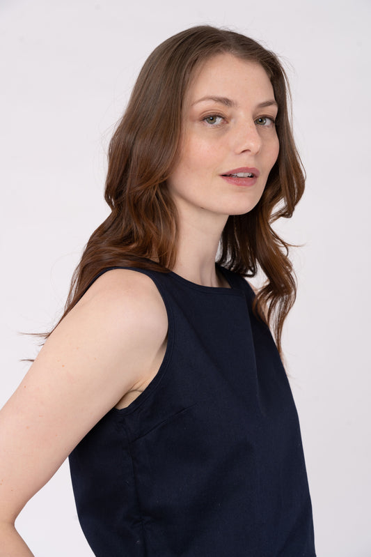 W-mw-tamani-TAMANI-Aermelloses-Top-aus-Bio-Baumwolle-Fair-Trade-Mode-MEDIOLAR-Navy-Vorne3