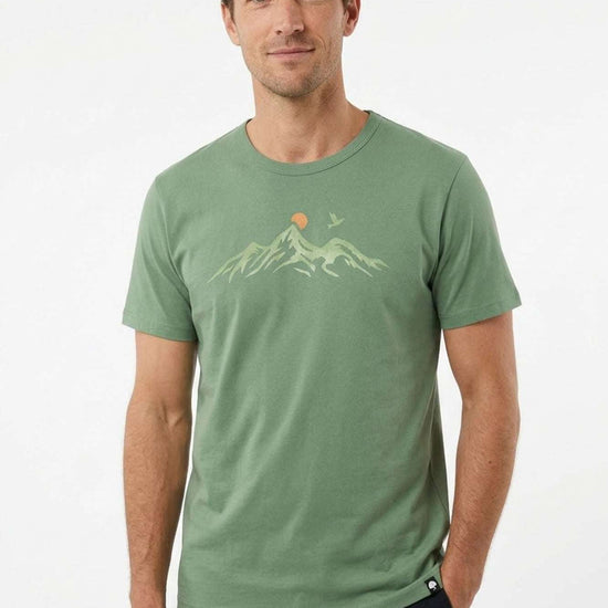 Herren-Bambus-T-Shirt in Grün mit Mountain-Gaze-Vogelmotiv, Modellansicht