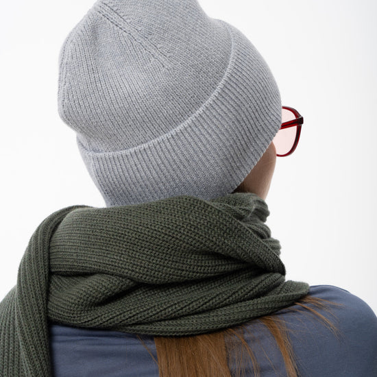 mw-590-301-grey-kali-strickmuetze-aus-bio-baumwolle-online-mode-kaufen-unisex-hinten