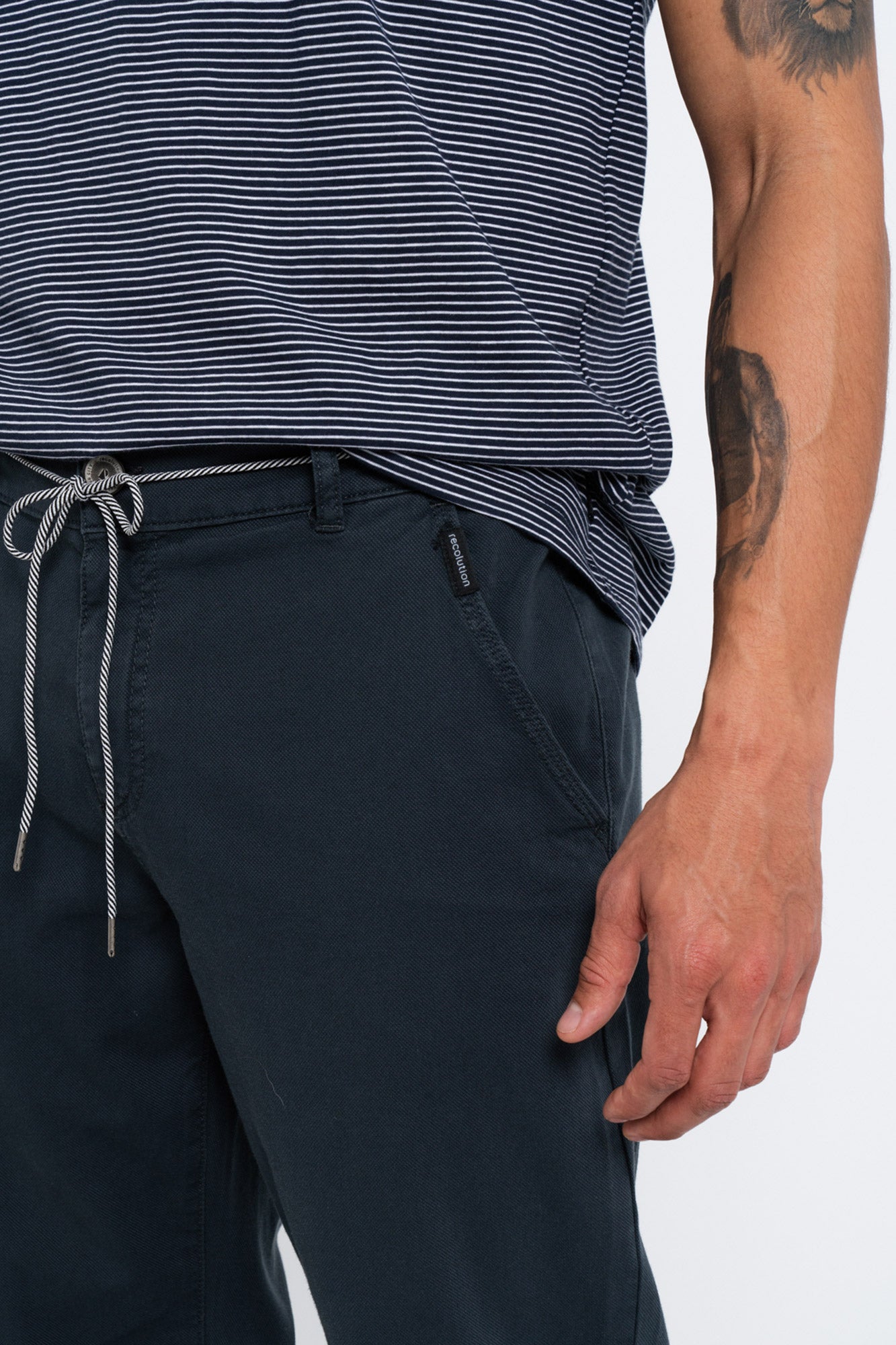 organic-Pants-recolution-M121-12-G02_b-studio_04