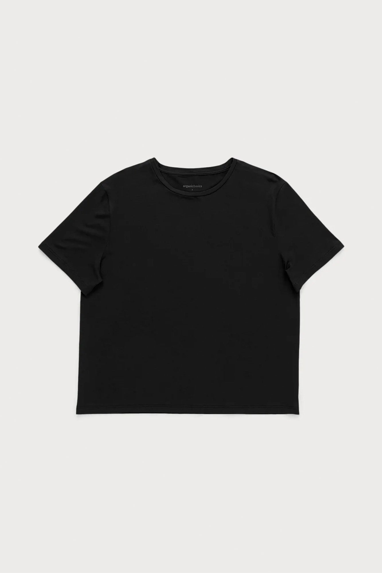 organic-basics_women_lite-tee_black_packshot_1_03fcbfd7-0ca1-4c26-800f-618eb7b13255